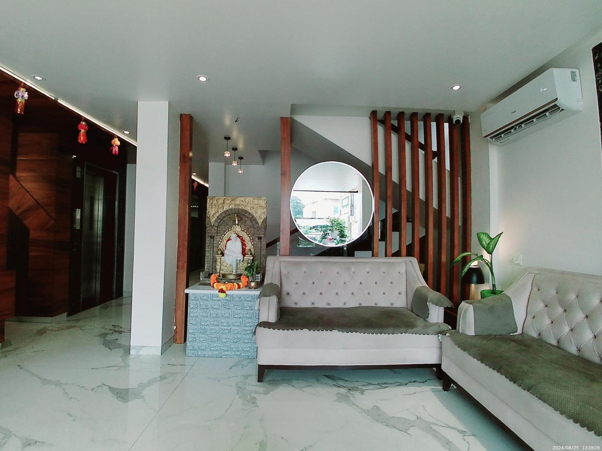 Hotel Sai Pratik, Newly Built Up, Complimentary Shuttle To The Temple Ширди Экстерьер фото